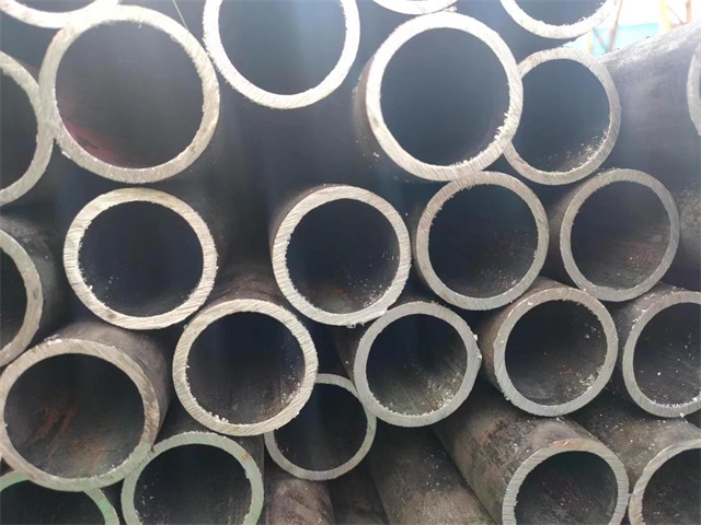 伊春10#结构用无缝钢管